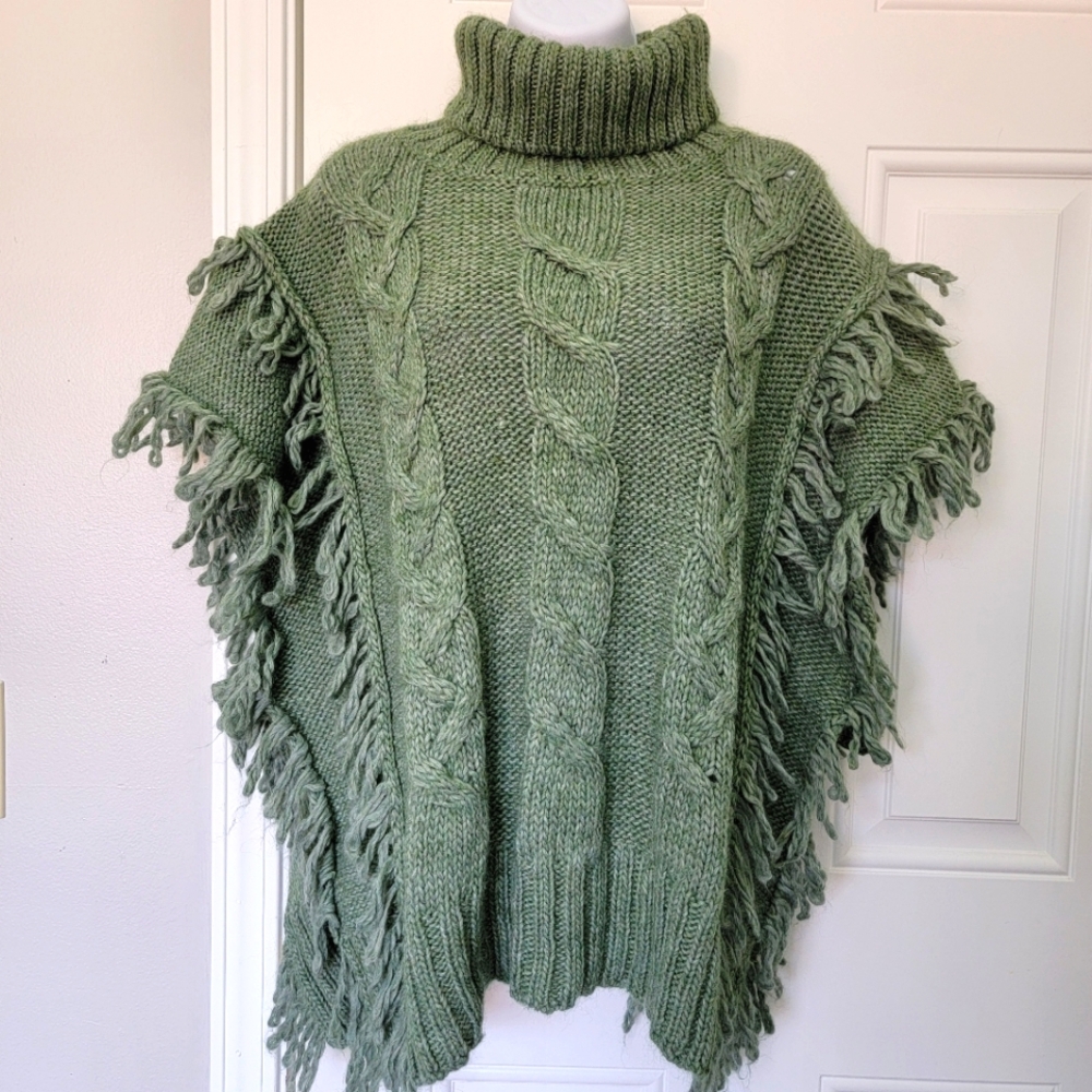 Betty Betty Wool Blend Fringe Poncho Turtleneck Sweater Green Chunky Knit L